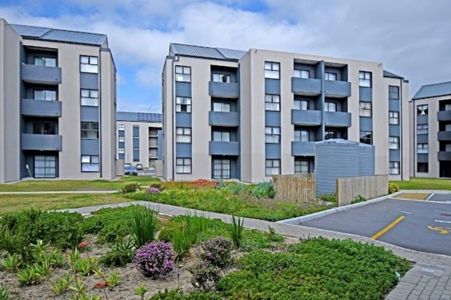 2 Bedroom Property for Sale in Parklands North Western Cape